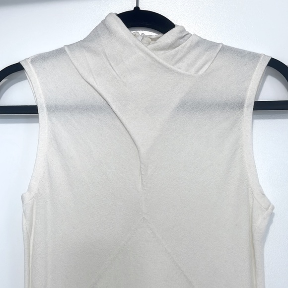 Club Monaco Top - Picture 2 of 4